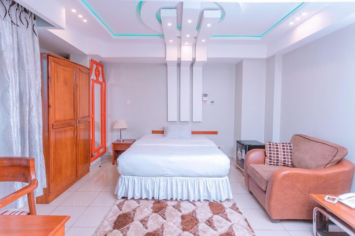 Room 2 of 46