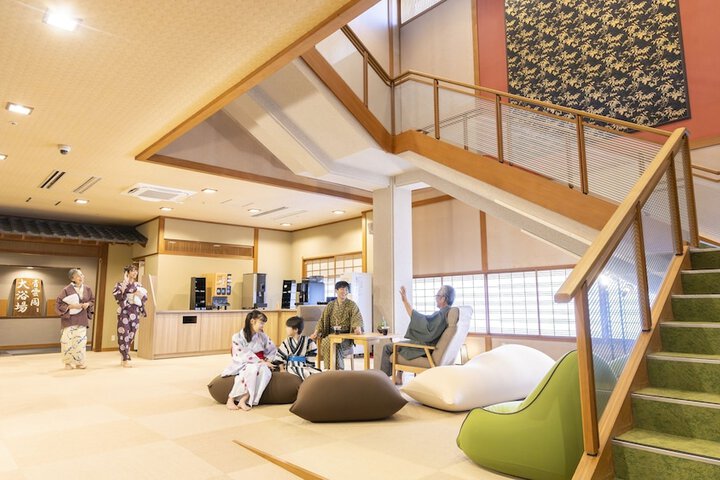 Hotel Lobby