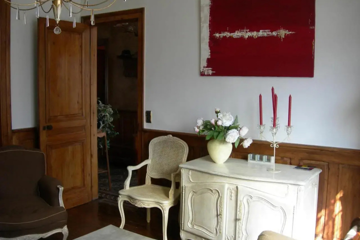 Room 2 of 13