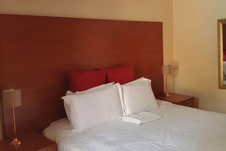 Room 2 of 3