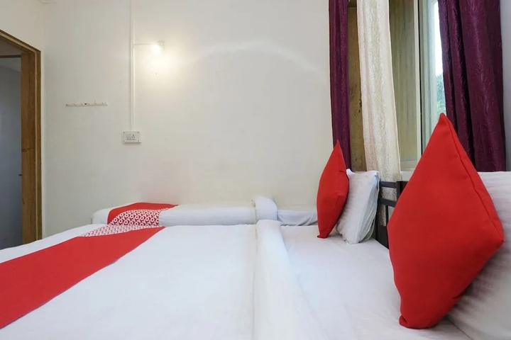 Room 2 of 11