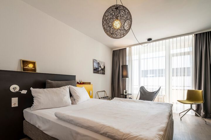 Room 15 of 76