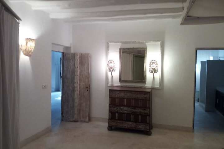 Room 13 of 44