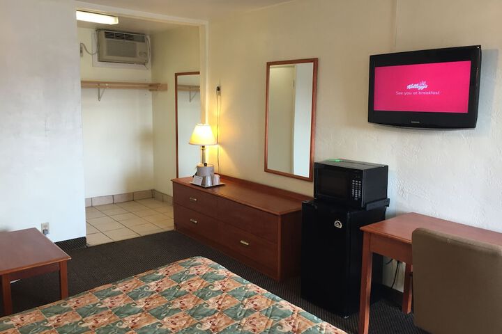 Room 21 of 50