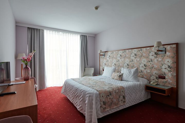 Room 54 of 186