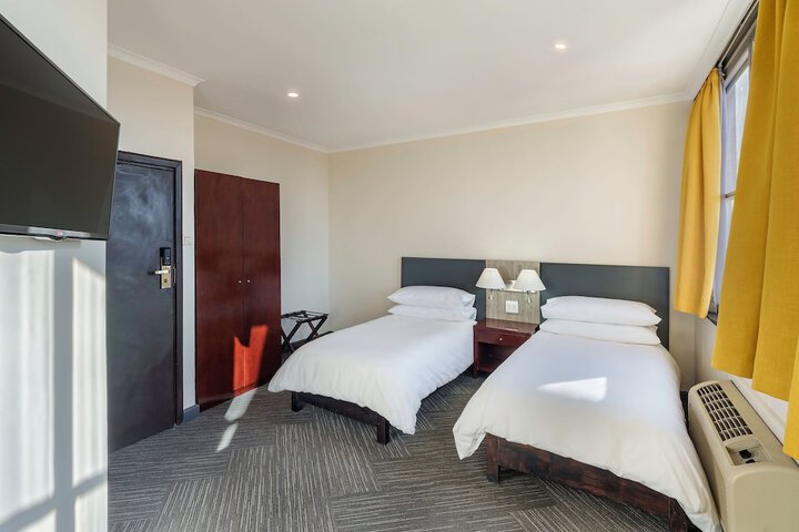 Room 20 of 68