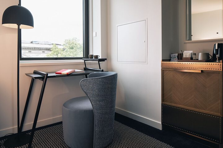 Room 53 of 123