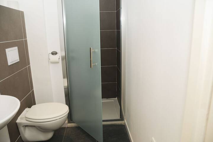 Room 9 of 19