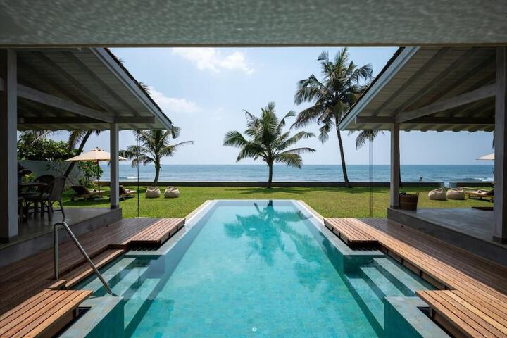 Pool 33 of 44