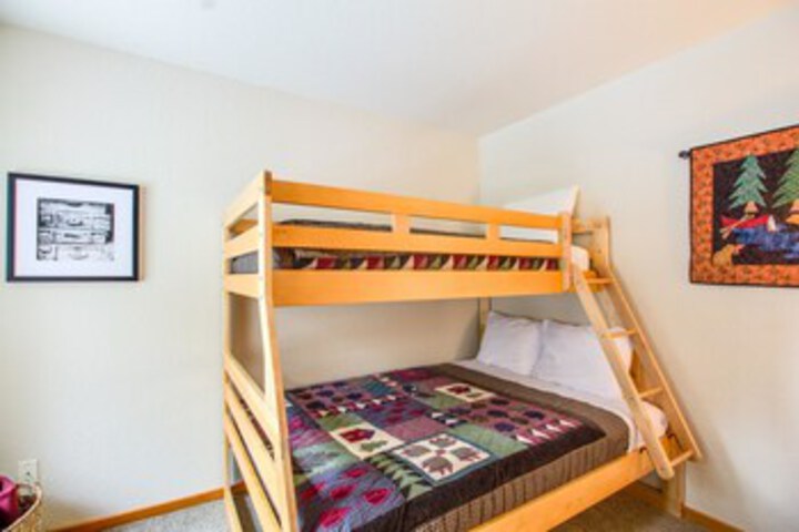 Room 41 of 46