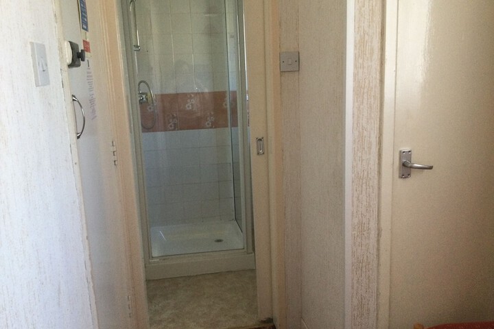 Room 121 of 170