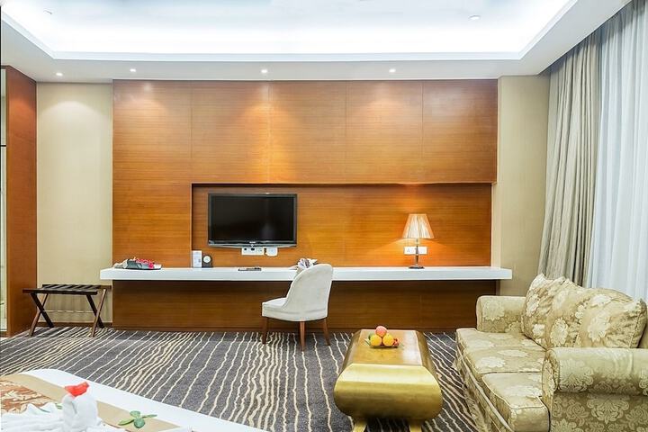 Room 46 of 77
