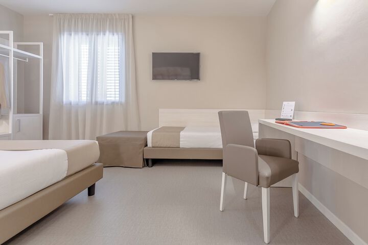Room 17 of 41