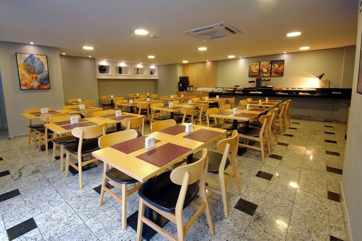Dining 57 of 74