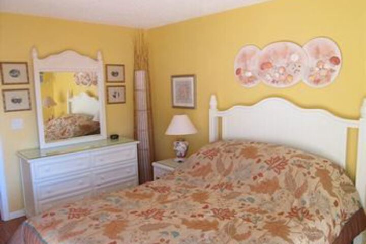 Room 8 of 17