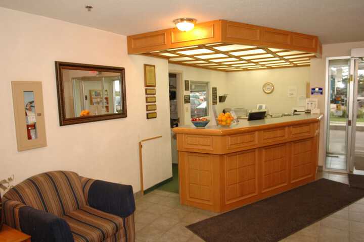 Check-in/check-out kiosk