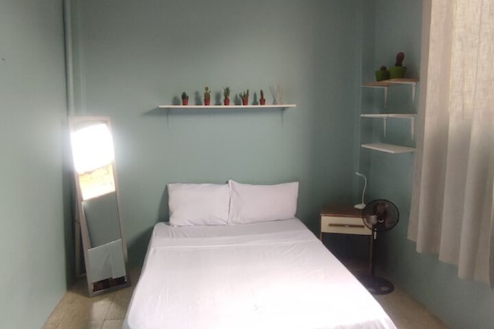 Room 8 of 13