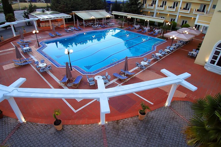 Pool 31 of 48