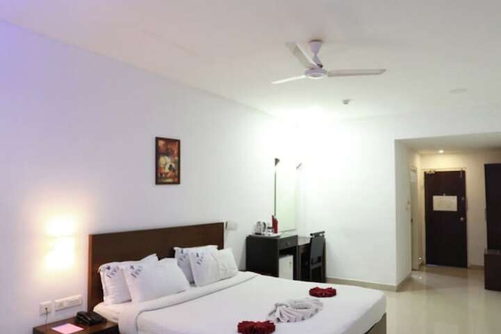 Room 4 of 7