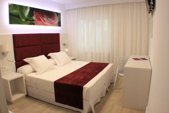 Room 9 of 77