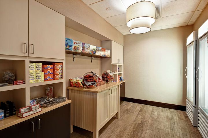 Snack bar