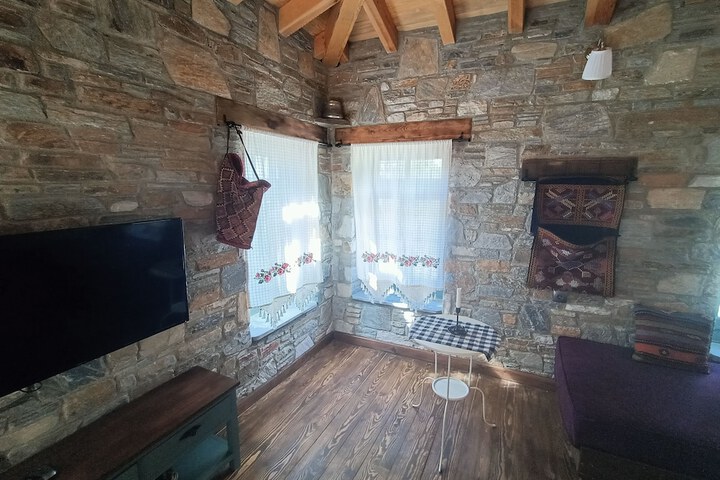 Room 25 of 85