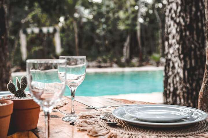 Dining 44 of 55