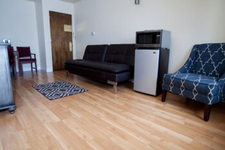 Room 15 of 18
