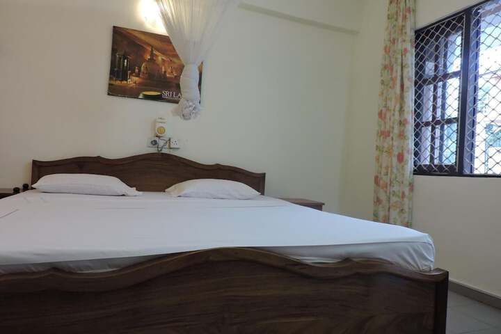 Room 10 of 44