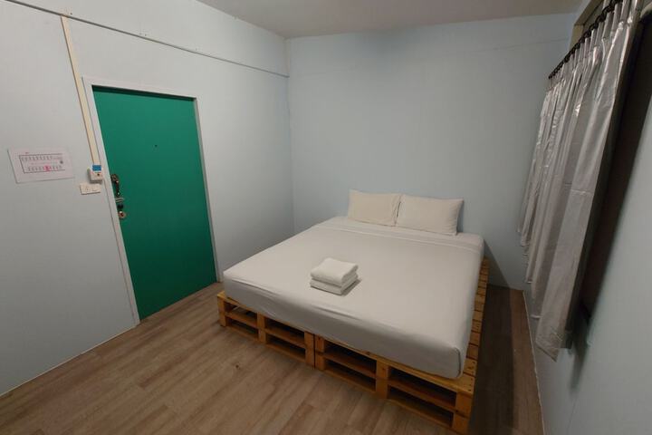 Room 3 of 17