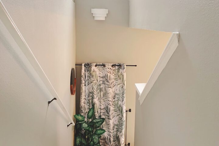 Ballroom/Hall 20 of 21