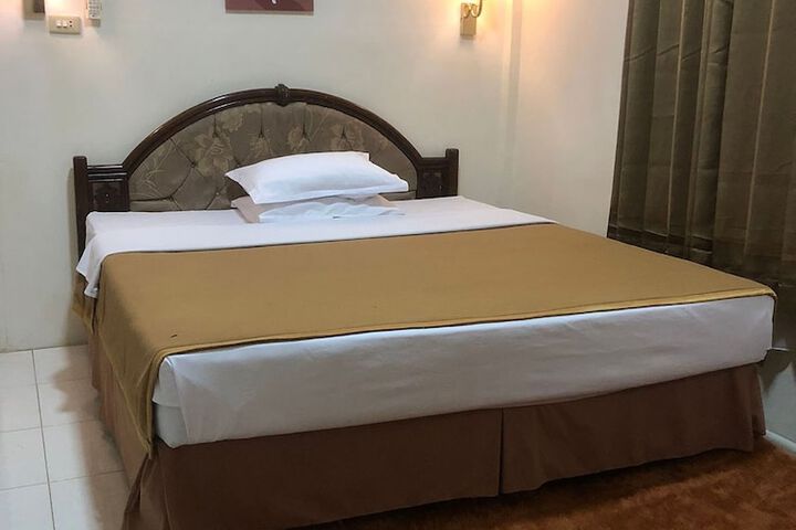 Room 17 of 42