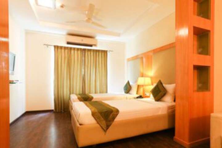 Room 53 of 97
