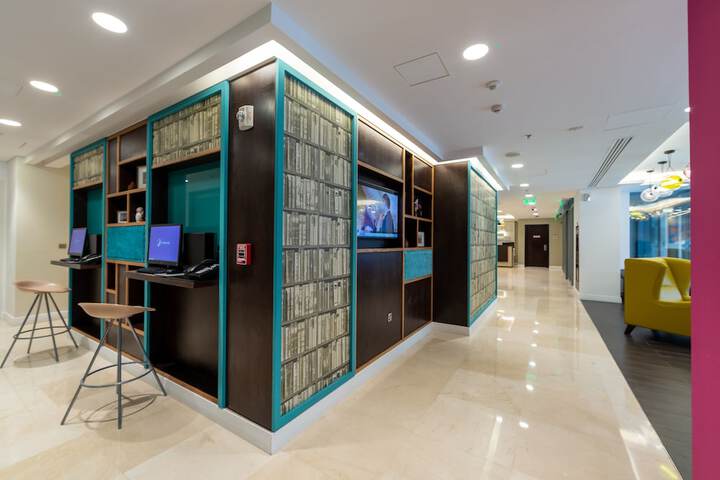 Business Center 41 of 42