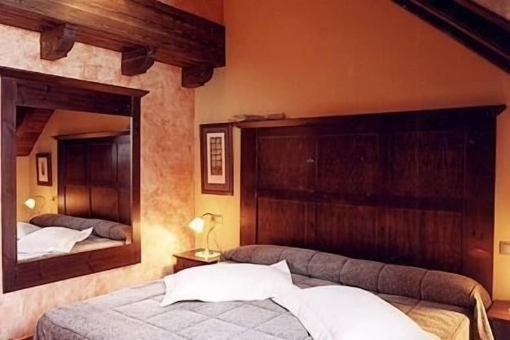 Room 9 of 45