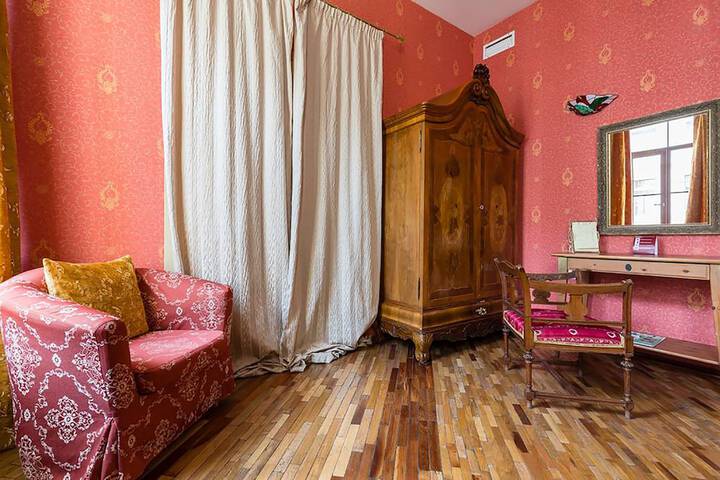 Room 19 of 151