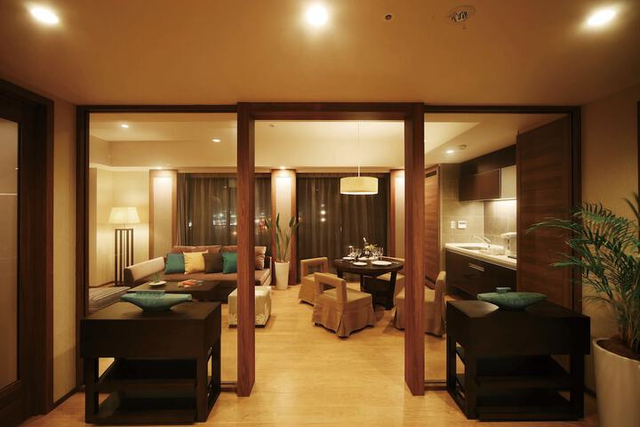 Room 10 of 225