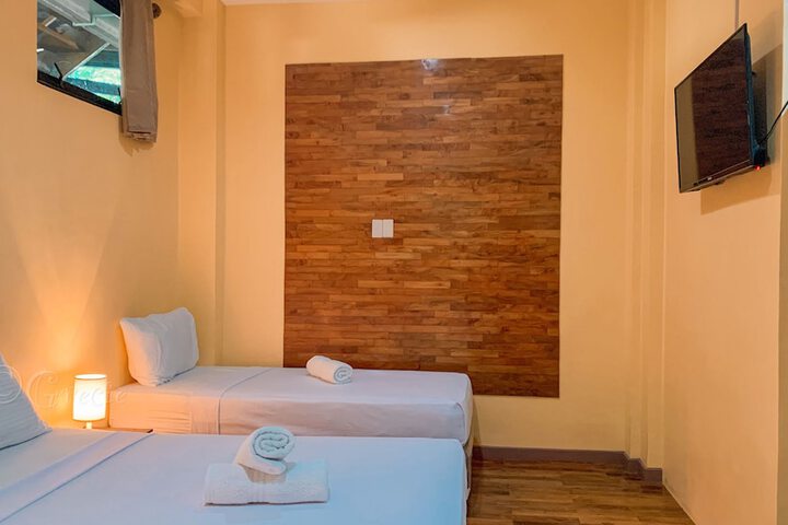 Room 28 of 47