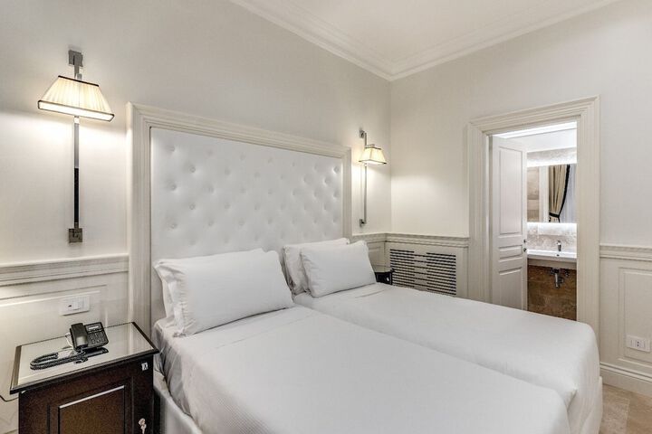 Room 13 of 40