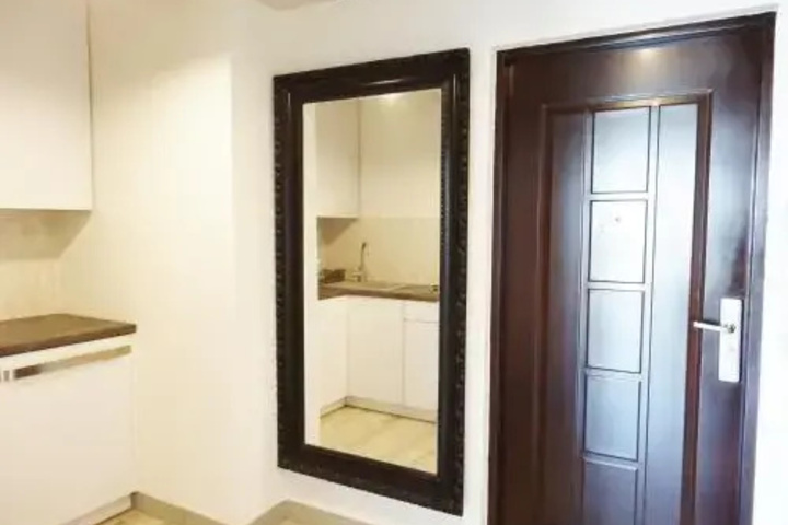 Room 3 of 16