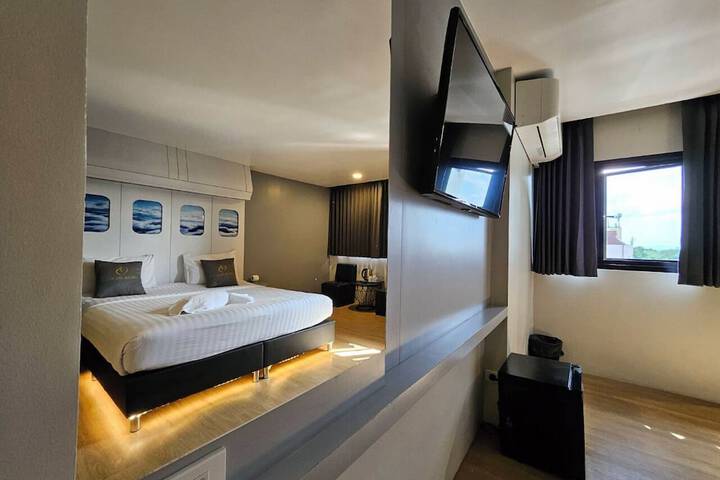 Room 26 of 49