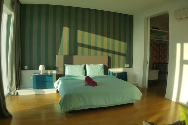 Room 35 of 49