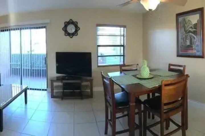 Room 6 of 19