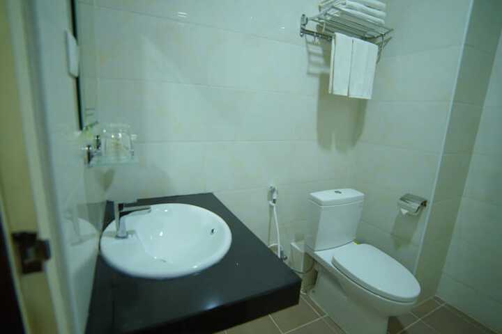 Room 12 of 21