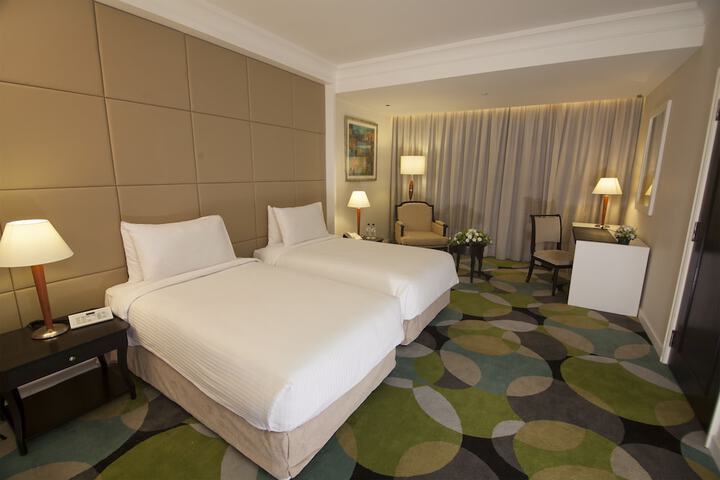 Room 8 of 38