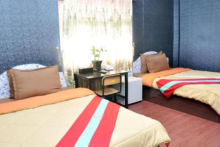 Room 4 of 6