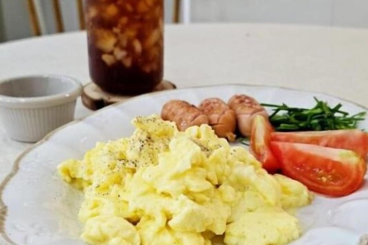 Breakfast/Coffee Service 25 of 27