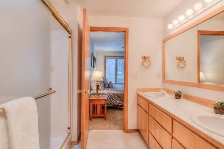 Room 46 of 128