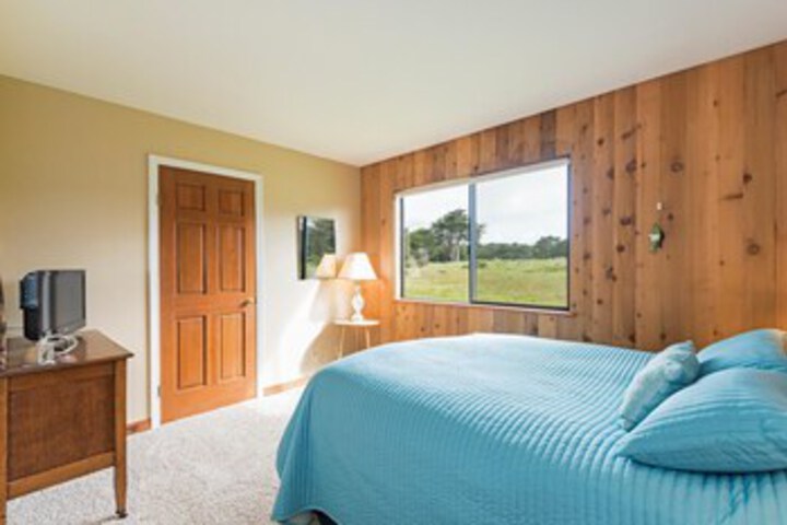 Room 9 of 27