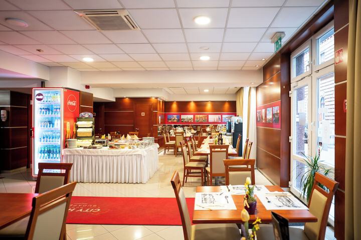 Dining 126 of 153